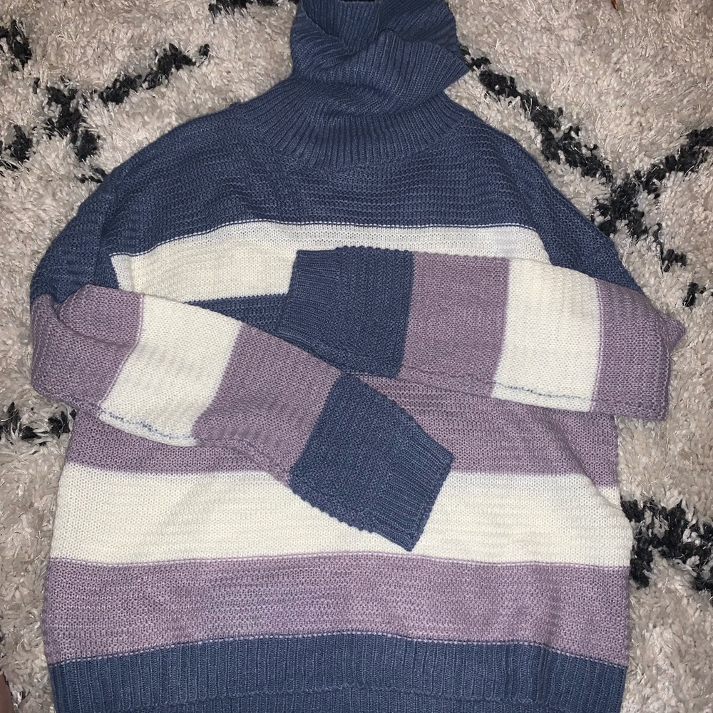 Cute turtle neck sweater